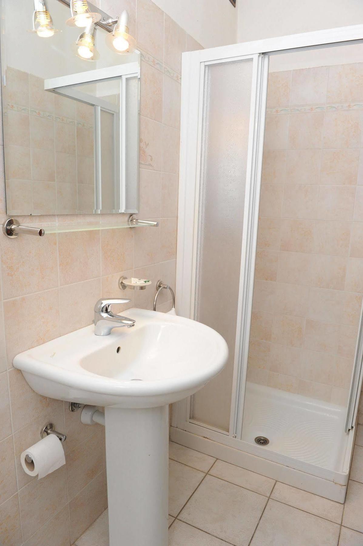 Hotel Isolabella Bussoleno Экстерьер фото